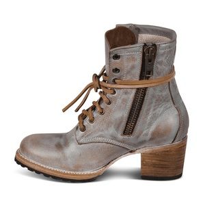 SOLD Cavalier FreeBird Booties